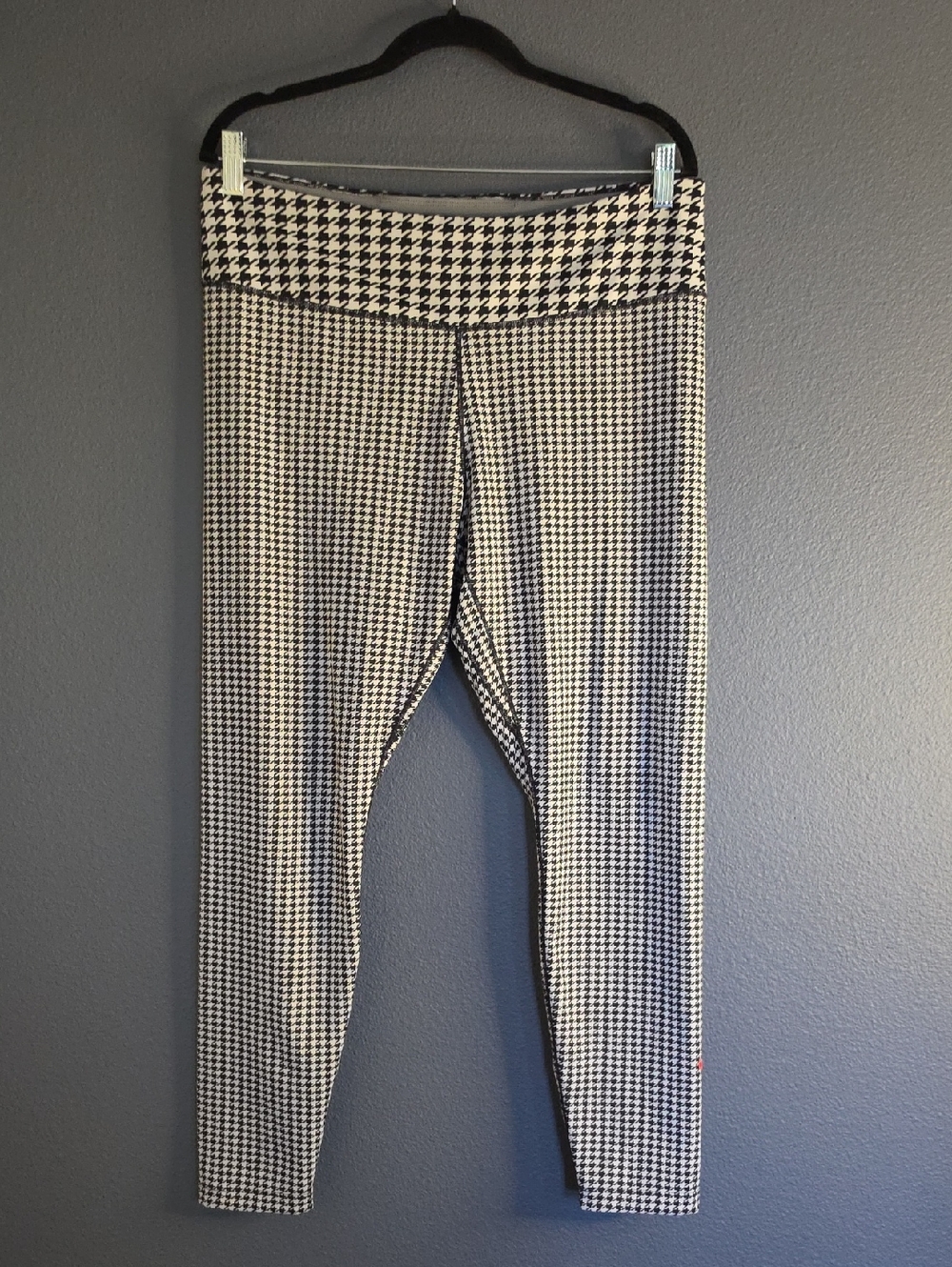 Nike Black and White Houndstooth Leggings